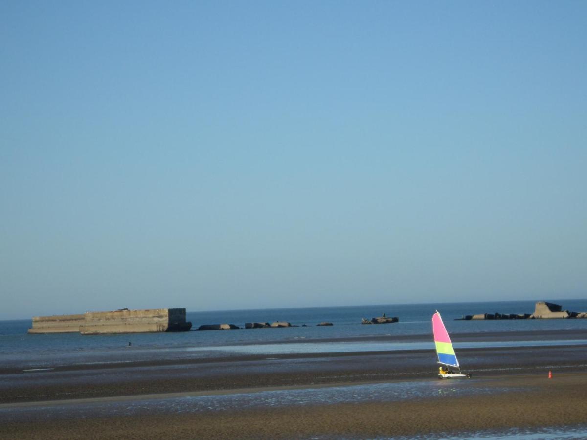 Gites "Plage" Ou "Pieds Dans L'Eau" En Front De Mer A Asnelles , 3Km D'Arromanches, 10Km De Bayeux 외부 사진